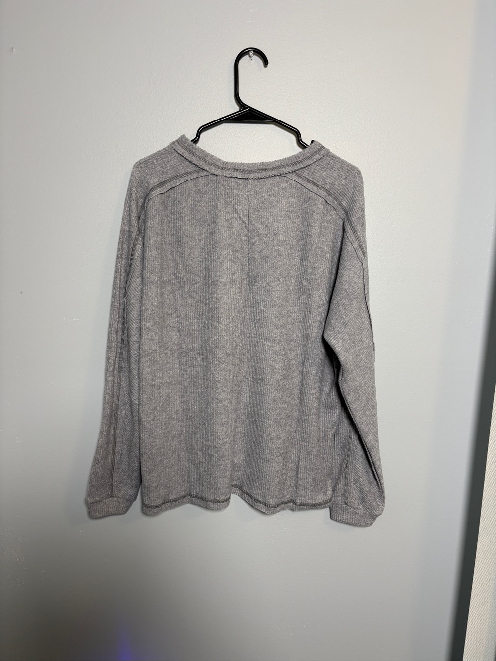 NWOT Zenana Outfitters Men's Crewneck Sweater - Light Gray - Picture 5 of 5